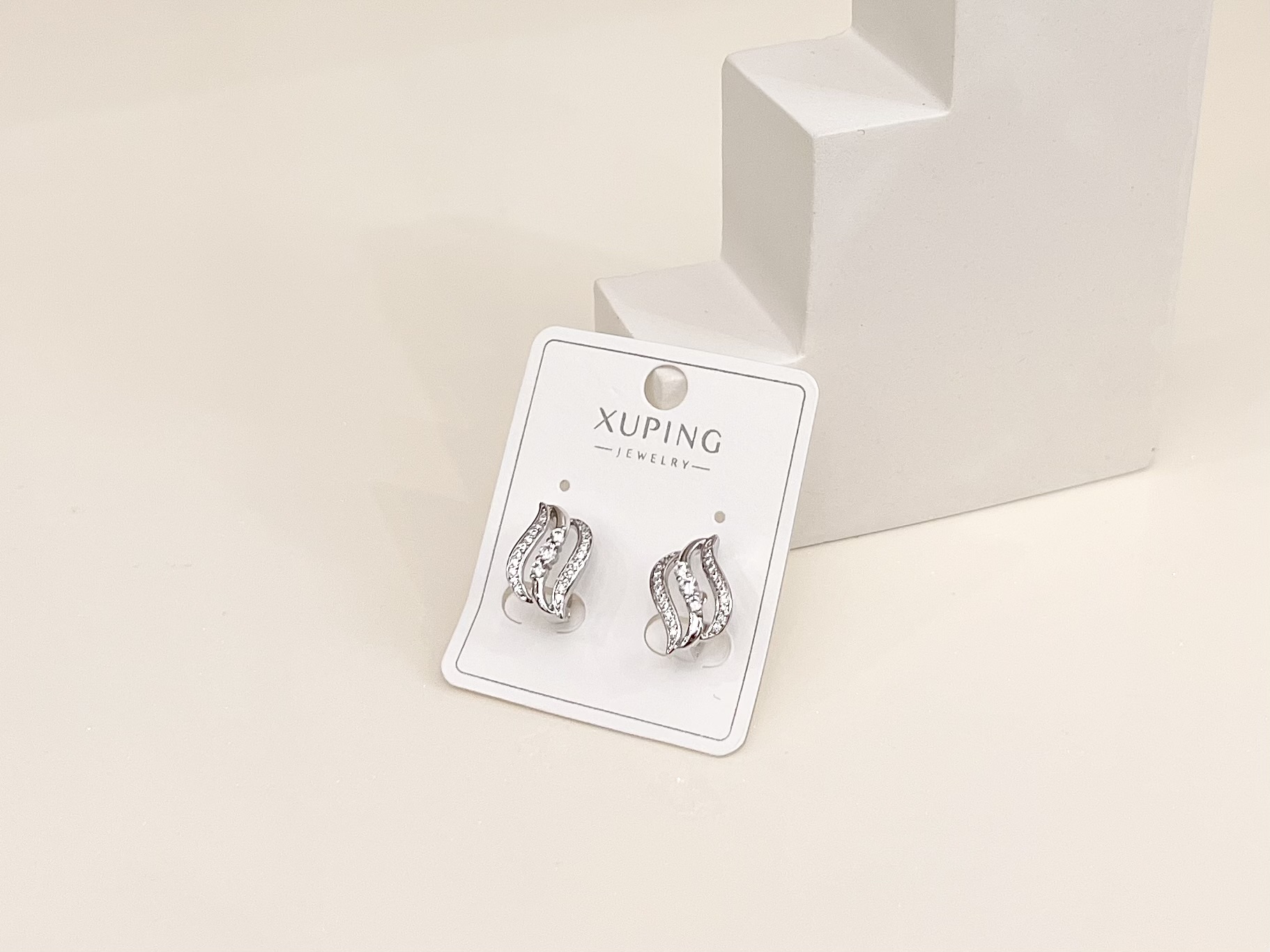گوشواره حلقه ای ژوپینگ (xuping ) رنگ سفید آبکاری طلای ۱۸ عیار